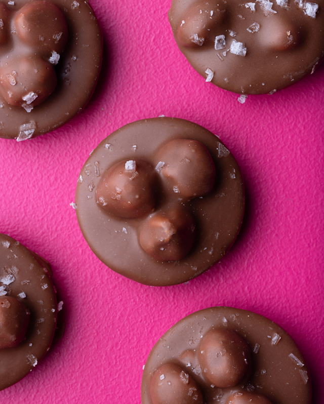 NOUGATBERG Trillingnöt (100g) - Rostade hasselnötter i choklad